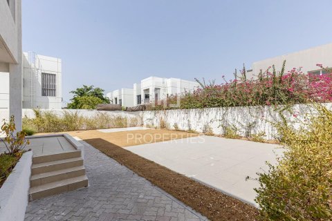 Βίλα σε Umm Suqeim, Dubai, ΗΑΕ 5 υπνοδωμάτια, 325 τ.μ. Αρ. 684271 - φωτογραφία 2