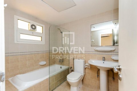 Βίλα σε Umm Suqeim, Dubai, ΗΑΕ 5 υπνοδωμάτια, 325 τ.μ. Αρ. 684271 - φωτογραφία 27
