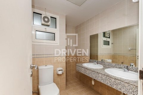 Βίλα σε Umm Suqeim, Dubai, ΗΑΕ 5 υπνοδωμάτια, 325 τ.μ. Αρ. 684271 - φωτογραφία 25
