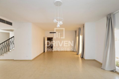 Βίλα σε Umm Suqeim, Dubai, ΗΑΕ 5 υπνοδωμάτια, 325 τ.μ. Αρ. 684271 - φωτογραφία 4