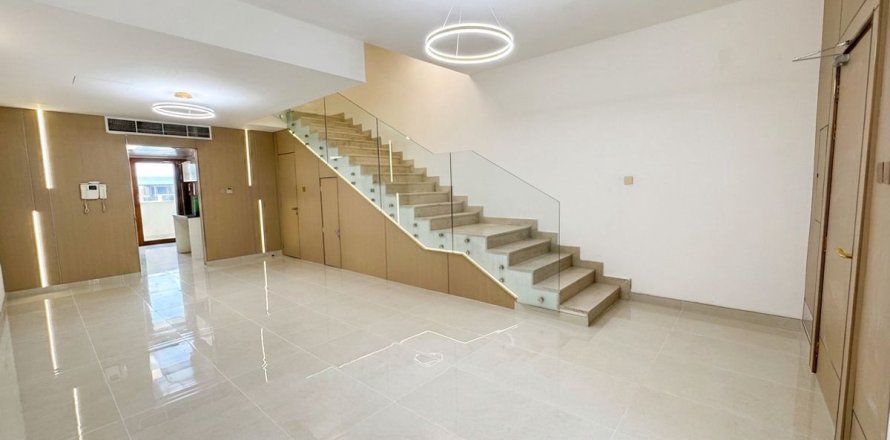 Kuća u nizu u Dubai, UAE 130.1 m2, 4 spavaćih soba Br. 719481