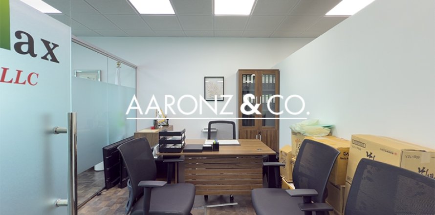 دفتر در Business Bay، Dubai ، امارات متحده عربی 107 متر مربع.  شماره 699366