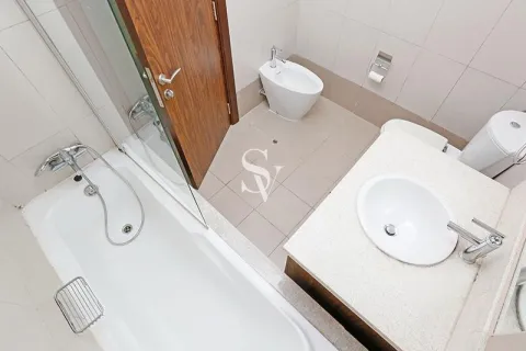 Business Bay, Dubai, UAE의 임대용 아파트 침실 2개, 132제곱미터 번호 702951 - 사진 9