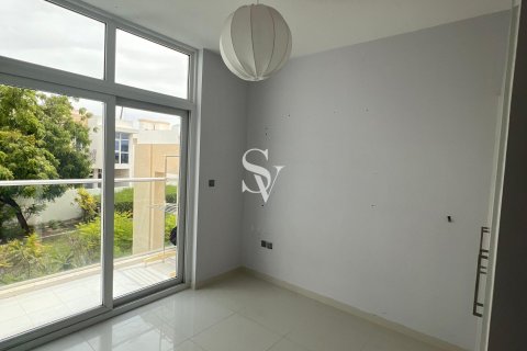 Shtëpi në qytet në DAMAC Hills (Akoya by DAMAC), Dubai, Emiratet e Bashkuara Arabe 3 dhoma gjumi, 115 m2. № 702952 - Foto 2