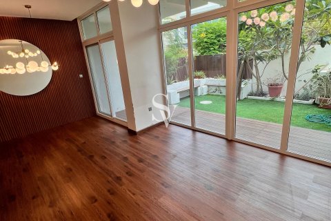 Shtëpi në qytet në DAMAC Hills (Akoya by DAMAC), Dubai, Emiratet e Bashkuara Arabe 3 dhoma gjumi, 115 m2. № 702952 - Foto 10