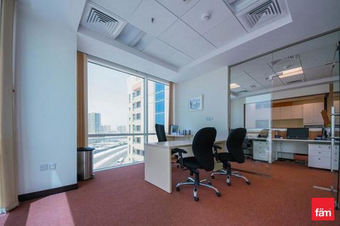 Office in Business Bay, Dubai, UAE 149.9 sq.m. № 632825 - photo 10