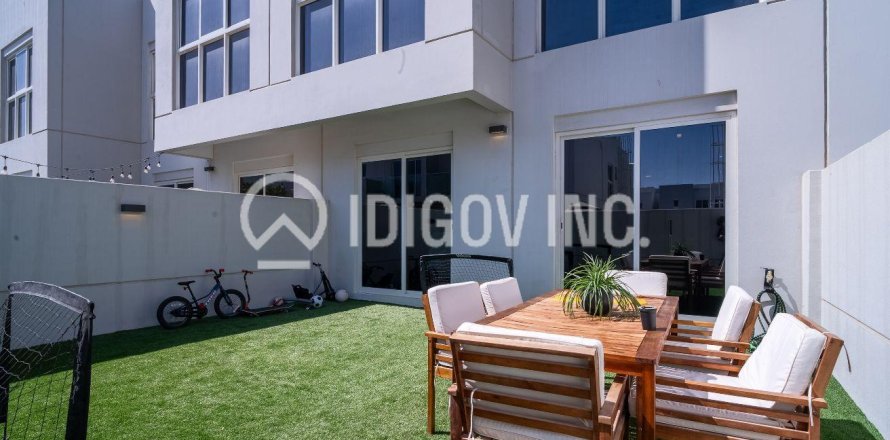 Kamienica w Mudon, Dubai, ZEA 3 sypialnie, 160 mkw. nr 646234