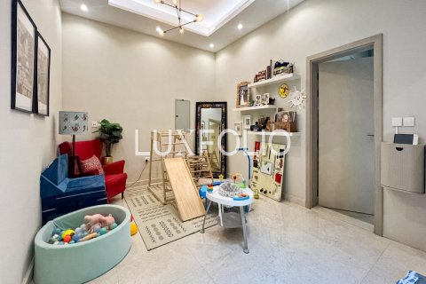 Vila v Al Furjan, Dubai, SAE 4 ložnice, 387 m² Č.: 627448 - fotografie 14