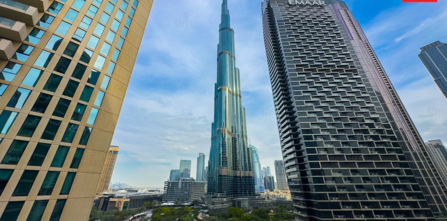 Apartment in Downtown Dubai (Downtown Burj Dubai), UAE 3 bedrooms, 179.6 sq.m. № 647003
