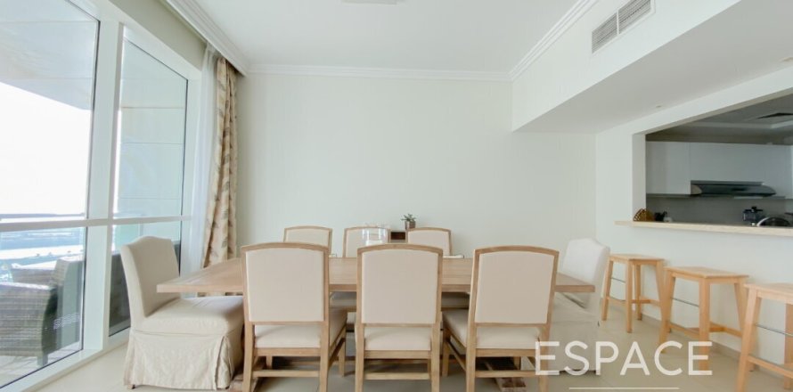 Apartment in AL BATEEN RESIDENCES in Jumeirah Beach Residence, Dubai, UAE 2 bedrooms, 152 sq.m. № 650455
