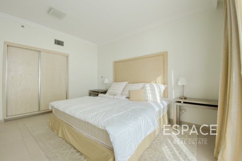 Apartment in AL BATEEN RESIDENCES in Jumeirah Beach Residence, Dubai, UAE 2 bedrooms, 152 sq.m. № 650455 - photo 8