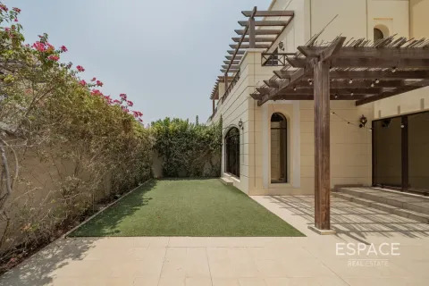 טאונהאוס למכירה ב Mudon, Dubai, איחוד האמירויות  4 חדרי שינה, 372 מ"ר, מספר 649715 - תמונה 18