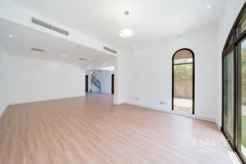 טאונהאוס למכירה ב Mudon, Dubai, איחוד האמירויות  4 חדרי שינה, 372 מ"ר, מספר 649715 - תמונה 4