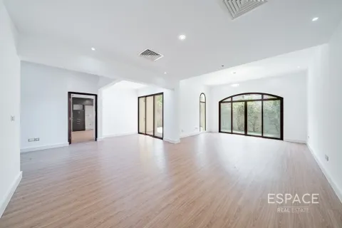 טאונהאוס למכירה ב Mudon, Dubai, איחוד האמירויות  4 חדרי שינה, 372 מ"ר, מספר 649715 - תמונה 2