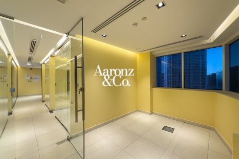 Снять в аренду офис в Бизнес-Бэй, Дубай, ОАЭ 95м2, № 694629 - фото 2