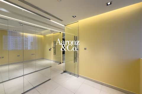 Снять в аренду офис в Бизнес-Бэй, Дубай, ОАЭ 95м2, № 694629 - фото 4