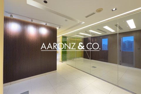 Oficina en alquiler en Business Bay, Dubai, EAU 95 m2 № 694629 - foto 10