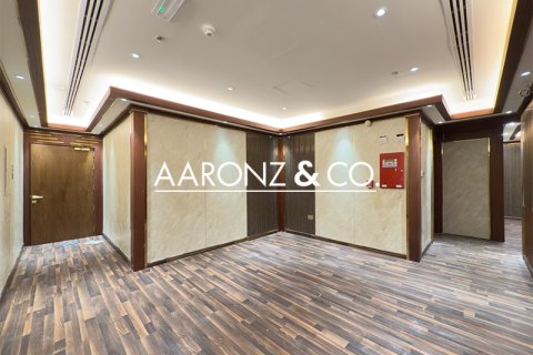 Oficina en alquiler en Business Bay, Dubai, EAU 199 m2 № 694630 - foto 16