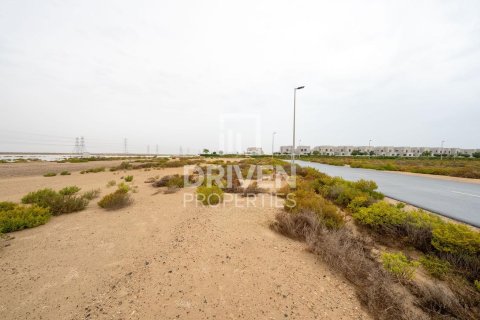 Land in Jebel Ali, Dubai, UAE 954.49 sq.m. № 744602 - photo 1