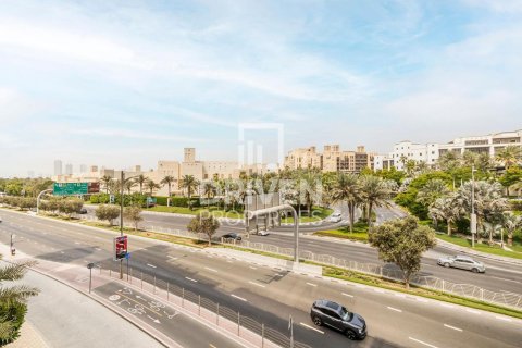 Apartmen di Umm Suqeim, Dubai, UAE 2 bilik tidur, 126.07 meter persegi № 744565