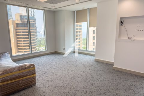 Zyrë në Dubai Marina, Emiratet e Bashkuara Arabe 126 m2. № 694611 - Foto 13