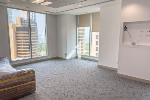 Zyrë në Dubai Marina, Emiratet e Bashkuara Arabe 126 m2. № 694611 - Foto 11