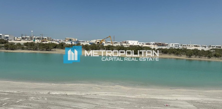 Pozemek v Abu Dhabi, SAE 2229.7 m² Č.: 685692