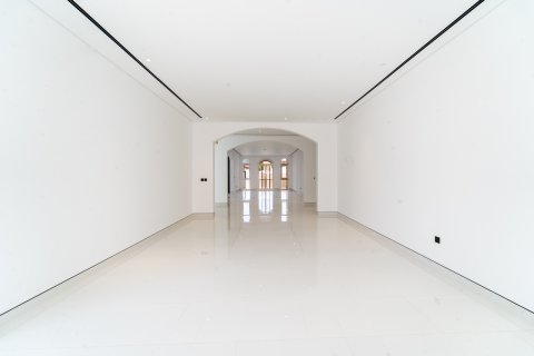 Vila u gradu Dubai, UAE 6 spavaće sobe, 882 m2 Br. 695940 - Slika 13