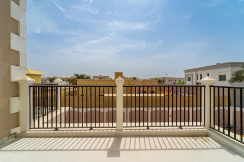 Vila u gradu Dubai, UAE 6 spavaće sobe, 882 m2 Br. 695940 - Slika 27