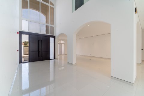 Vila u gradu Dubai, UAE 6 spavaće sobe, 882 m2 Br. 695940 - Slika 5