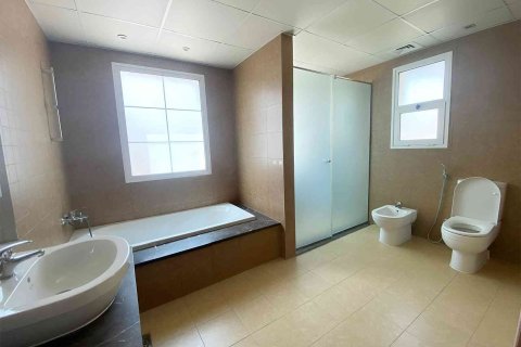 Vilë në Jumeirah Village Triangle, Dubai, Emiratet e Bashkuara Arabe 2 dhoma gjumi, 250 m2. № 695943 - Foto 10