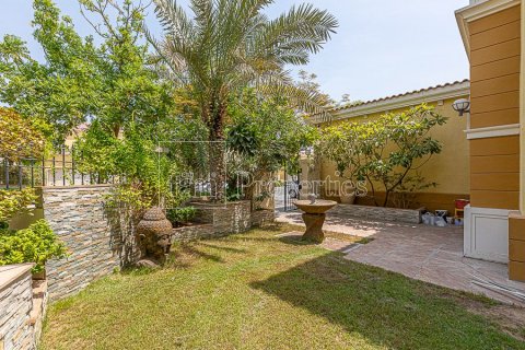Villa in Dubai, UAE 3 bedrooms, 547.1 sq.m. № 631768 - photo 1