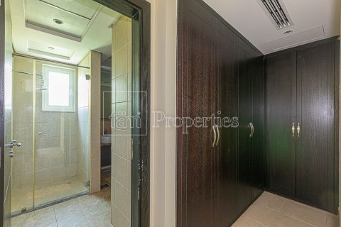 Villa in Dubai, UAE 3 bedrooms, 547.1 sq.m. № 631768 - photo 14