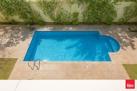 Villa in Dubai, UAE 3 bedrooms, 547.1 sq.m. № 631768 - photo 19