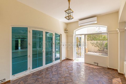 Villa in Dubai, UAE 3 bedrooms, 547.1 sq.m. № 631768 - photo 9