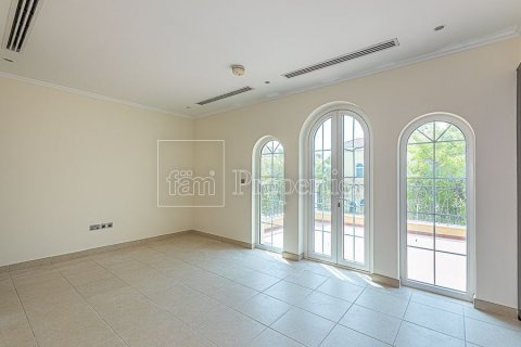 Villa in Dubai, UAE 3 bedrooms, 547.1 sq.m. № 631768 - photo 11