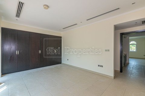Villa in Dubai, UAE 3 bedrooms, 547.1 sq.m. № 631768 - photo 15
