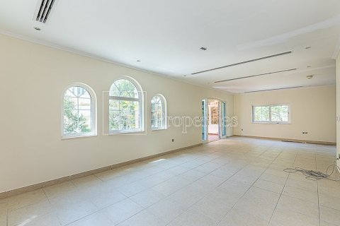 Villa in Dubai, UAE 3 bedrooms, 547.1 sq.m. № 631768 - photo 17