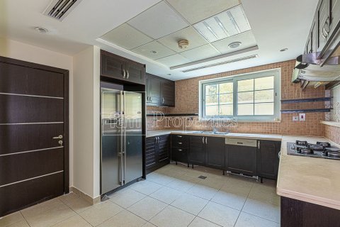 Villa in Dubai, UAE 3 bedrooms, 547.1 sq.m. № 631768 - photo 22