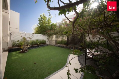 Müüa ridamaja asukohaga Dubai, AÜE: 3 magamistoaga, 174.8 m² Nr 631770 - pilt 7