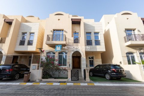 Villa para venda em Abu Dhabi, EAU 4 quartos, 323 m2 № 651711 - foto 1