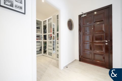 Villa til salg i The Springs, Dubai, UAE 2 soveværelser, 157 kvm № 698015 - foto 9