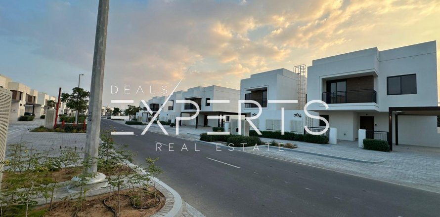 Townhouse on the Yas Island, Abu Dhabi, UAE 3 bedrooms, 168.7 sq.m. № 595376