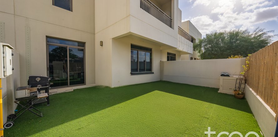 Townhouse in Town Square, Dubai, UAE 3 bedrooms, 200.02 sq.m. № 741100