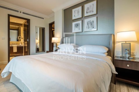 Apartamento en venta en Downtown Dubai (Downtown Burj Dubai), Dubai, EAU 2 dormitorios, 134.9 m2 № 744397 - foto 5