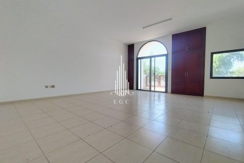 Vila v Tourist Club Area, Abu Dhabi, SAE 5 ložnice, 418.1 m² Č.: 578704 - fotografie 29
