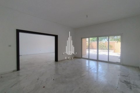 Vila v Tourist Club Area, Abu Dhabi, SAE 5 ložnice, 418.1 m² Č.: 578704 - fotografie 25