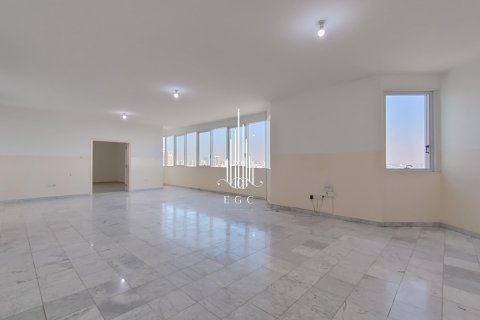 Byt v Al Khalidiya, Abu Dhabi, SAE 4 ložnice, 260.1 m² Č.: 578703 - fotografie 16