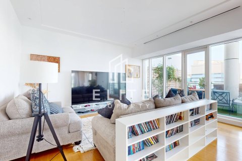 Apartment til salg i Dubai, UAE 4 soveværelser, 333 kvm № 647523 - foto 7