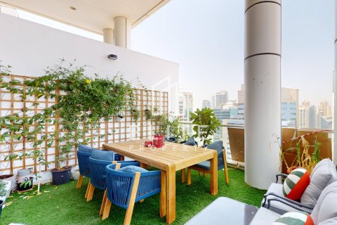 Apartment til salg i Dubai, UAE 4 soveværelser, 333 kvm № 647523 - foto 2